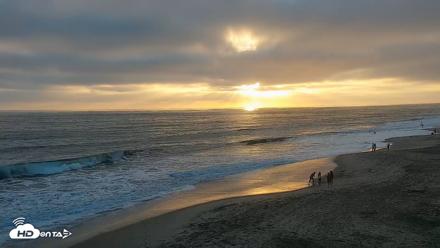 Carlsbad Beach Surf Live Webcam - Jul 8, 2026, 7:39pm PDT
