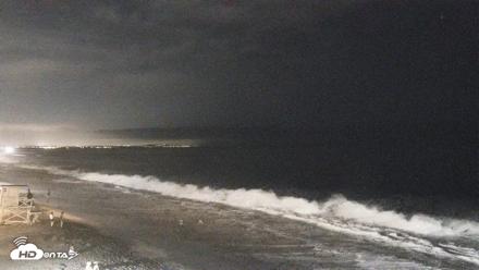 Carlsbad Beach Surf Live Webcam - Aug 15, 2026, 10:06pm PDT