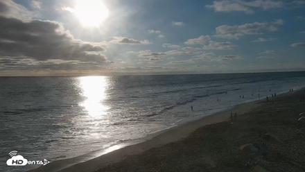 Carlsbad Beach Surf Live Webcam - Aug 14, 2026, 6:40pm PDT