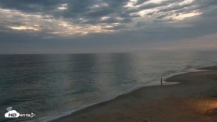Carlsbad Beach Surf Live Webcam - Jul 11, 2026, 8:27pm PDT