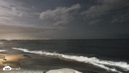 Carlsbad Beach Surf Live Webcam - Jun 30, 2026, 11:27pm PDT