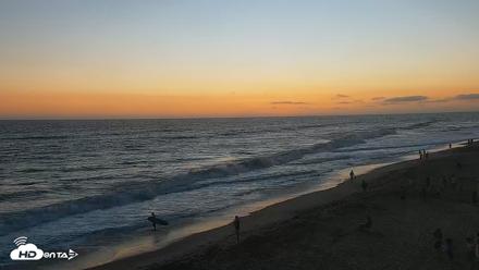 Carlsbad Beach Surf Live Webcam - Jul 22, 2026, 8:00pm PDT