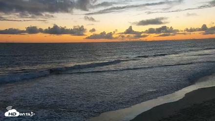 Carlsbad Beach Surf Live Webcam - Apr 21, 2026, 7:34pm PDT