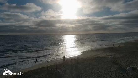 Carlsbad Beach Surf Live Webcam - Jul 5, 2026, 7:07pm PDT