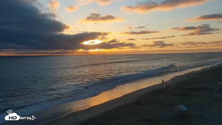 Carlsbad Beach Surf Live Webcam - Aug 14, 2026, 7:25pm PDT
