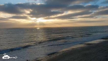 Carlsbad Beach Surf Live Webcam - Sep 13, 2026, 6:33pm PDT