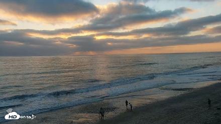Carlsbad Beach Surf Live Webcam - Sep 13, 2026, 6:48pm PDT