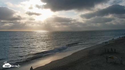 Carlsbad Beach Surf Live Webcam - Aug 12, 2026, 6:42pm PDT