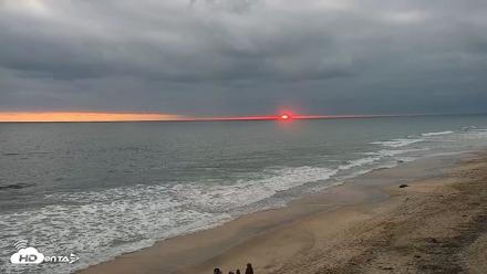 Carlsbad Beach Surf Live Webcam - May 23, 2026, 7:48pm PDT