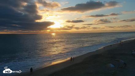 Carlsbad Beach Surf Live Webcam - Aug 14, 2026, 7:18pm PDT