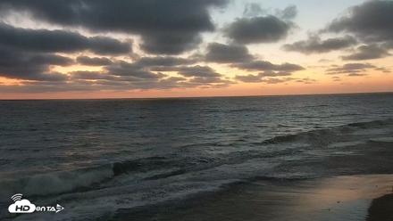 Carlsbad Beach Surf Live Webcam - Sep 22, 2026, 7:13pm PDT