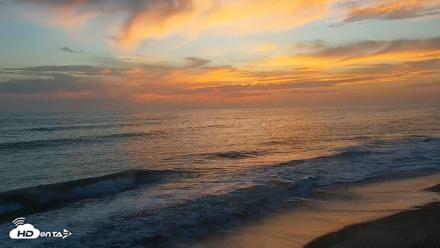 Carlsbad Beach Surf Live Webcam - Aug 26, 2026, 7:28pm PDT