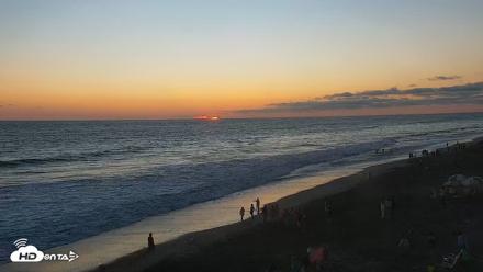 Carlsbad Beach Surf Live Webcam - Aug 15, 2026, 7:37pm PDT