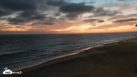 Carlsbad Beach Surf Live Webcam - Jul 3, 2026, 8:41pm PDT