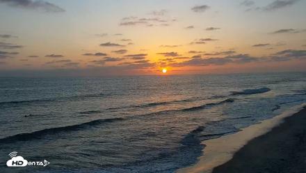 Carlsbad Beach Surf Live Webcam - May 14, 2026, 7:39pm PDT