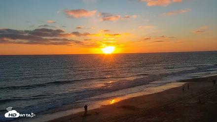 Carlsbad Beach Surf Live Webcam - Sep 1, 2026, 7:10pm PDT