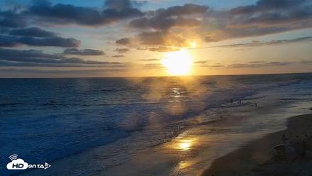 Carlsbad Beach Surf Live Webcam - May 25, 2026, 7:35pm PDT