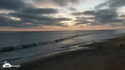 Carlsbad Beach Surf Live Webcam - Jul 4, 2026, 8:35pm PDT