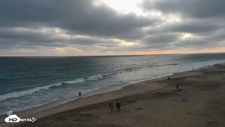Carlsbad Beach Surf Live Webcam - Jul 5, 2026, 8:08pm PDT