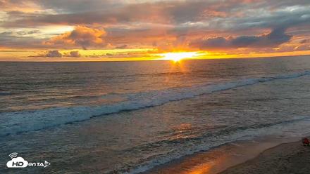 Carlsbad Beach Surf Live Webcam - Apr 12, 2026, 7:17pm PDT