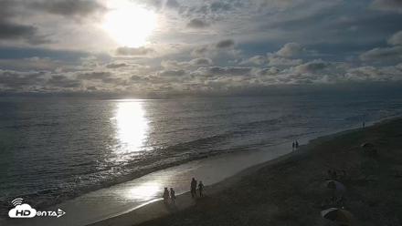 Carlsbad Beach Surf Live Webcam - Aug 13, 2026, 6:45pm PDT