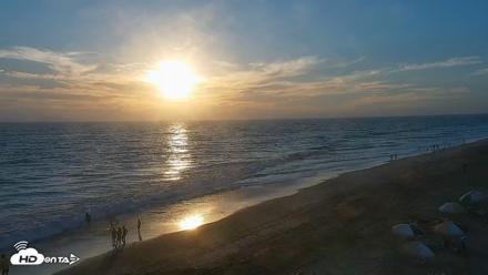 Carlsbad Beach Surf Live Webcam - Aug 17, 2026, 7:10pm PDT
