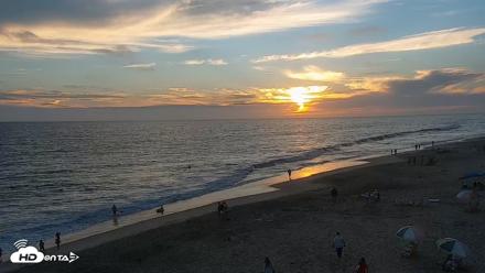 Carlsbad Beach Surf Live Webcam - Jul 4, 2026, 7:56pm PDT