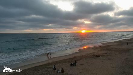 Carlsbad Beach Surf Live Webcam - Jul 5, 2026, 8:02pm PDT