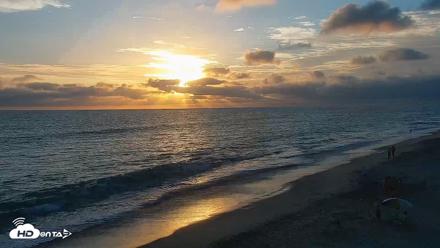 Carlsbad Beach Surf Live Webcam - Aug 12, 2026, 7:27pm PDT