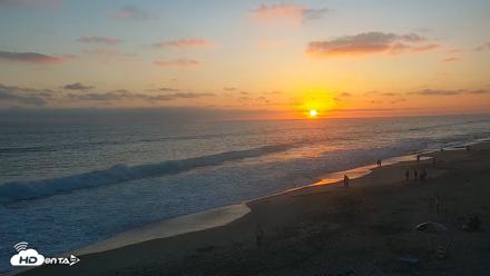 Carlsbad Beach Surf Live Webcam - Jun 22, 2026, 7:57pm PDT