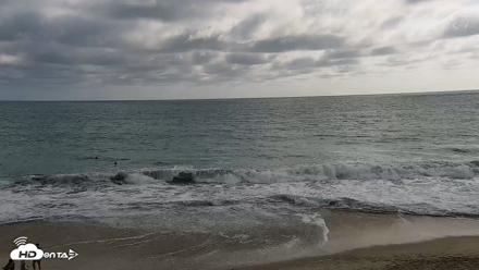 Carlsbad Beach Surf Live Webcam - Jun 30, 2026, 5:10pm PDT