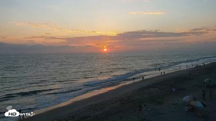 Carlsbad Beach Surf Live Webcam - Aug 5, 2026, 7:41pm PDT