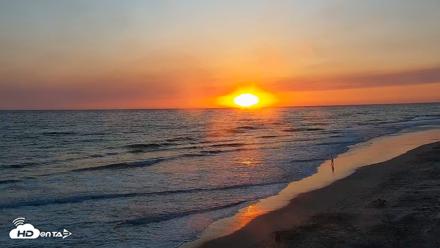 Carlsbad Beach Surf Live Webcam - May 19, 2026, 7:40pm PDT