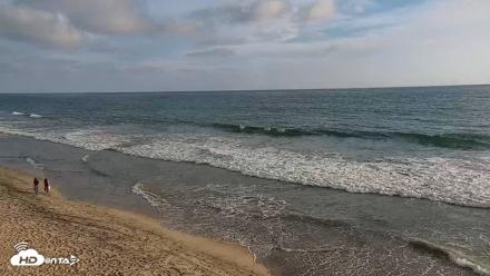 Carlsbad Beach Surf Live Webcam - Apr 29, 2026, 6:14pm PDT