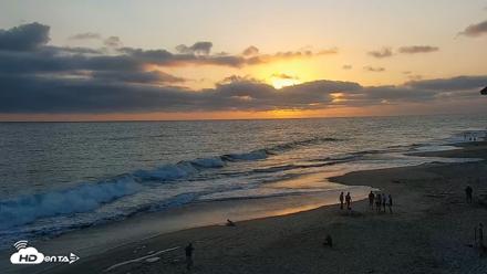 Carlsbad Beach Surf Live Webcam - Jun 30, 2026, 7:50pm PDT