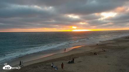 Carlsbad Beach Surf Live Webcam - Jul 5, 2026, 7:57pm PDT