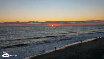 Carlsbad Beach Surf Live Webcam - Sep 2, 2026, 7:13pm PDT