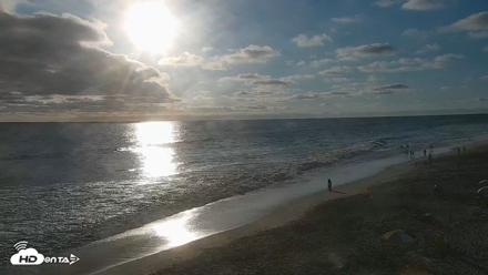Carlsbad Beach Surf Live Webcam - Aug 14, 2026, 6:46pm PDT