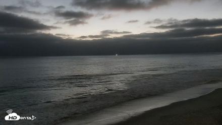 Carlsbad Beach Surf Live Webcam - Sep 12, 2026, 7:35pm PDT