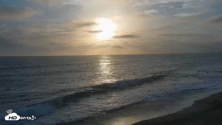 Carlsbad Beach Surf Live Webcam - Aug 27, 2026, 6:52pm PDT