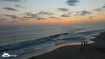 Carlsbad Beach Surf Live Webcam - Jul 10, 2026, 8:01pm PDT