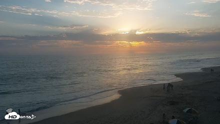 Carlsbad Beach Surf Live Webcam - Jun 23, 2026, 7:36pm PDT