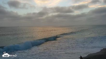 Carlsbad Beach Surf Live Webcam - Aug 27, 2026, 7:23pm PDT