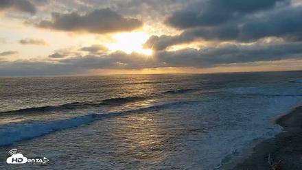 Carlsbad Beach Surf Live Webcam - May 15, 2026, 7:23pm PDT