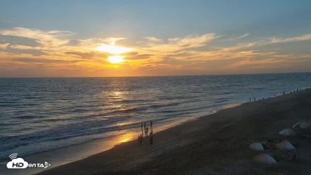 Carlsbad Beach Surf Live Webcam - Aug 17, 2026, 7:15pm PDT