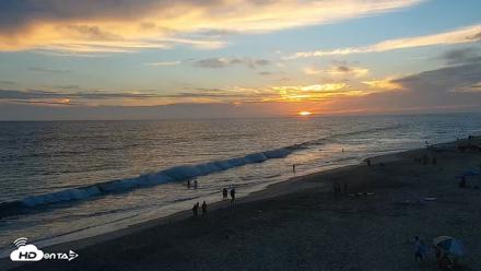 Carlsbad Beach Surf Live Webcam - Jul 4, 2026, 8:01pm PDT