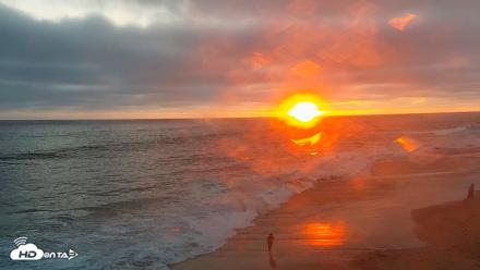 Carlsbad Beach Surf Live Webcam - Jun 13, 2026, 7:56pm PDT