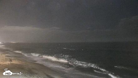 Carlsbad Beach Surf Live Webcam - Aug 23, 2026, 9:10pm PDT