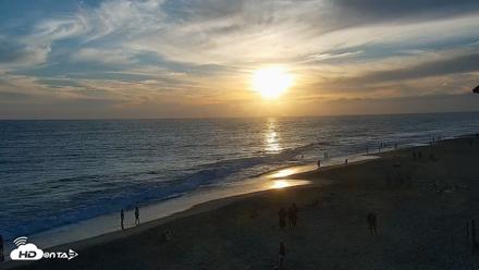 Carlsbad Beach Surf Live Webcam - Jul 3, 2026, 7:43pm PDT