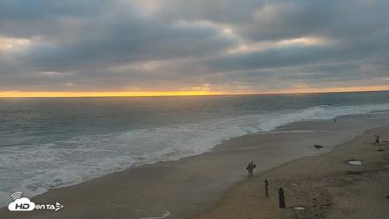 Carlsbad Beach Surf Live Webcam - Jun 25, 2026, 7:26pm PDT